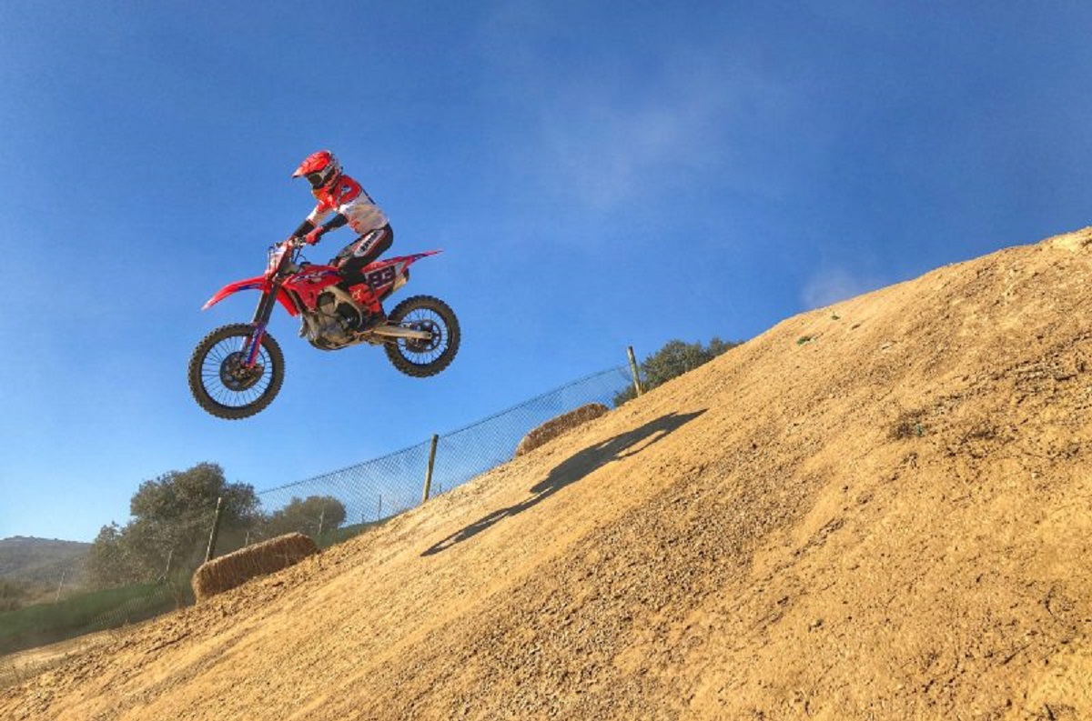 Marc Márquez ya rueda en moto 7
