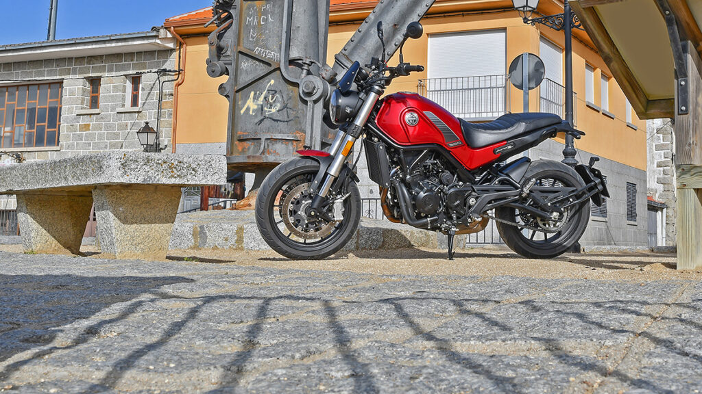 Neo-retro, naked, trail... Tres por uno para el carné A2 5 Benelli Leoncino 500 2