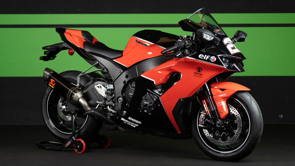 ¿Quieres la Kawasaki Ninja ZX-10RR réplica de Rea o Lowes? El KRT las pone en subasta 12 GPz Kawasaki ZX 10RR Heritage Bikes Limited Edition 8