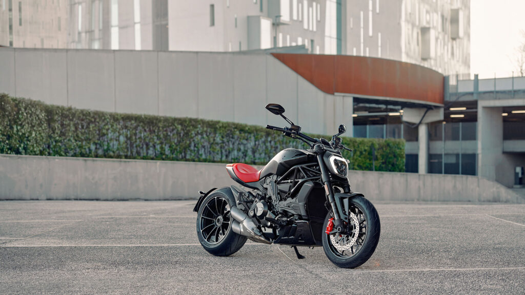 Ducati Diavel V4: estos son sus precios y las rivales 12 ducati-xdiavel-nera-2022