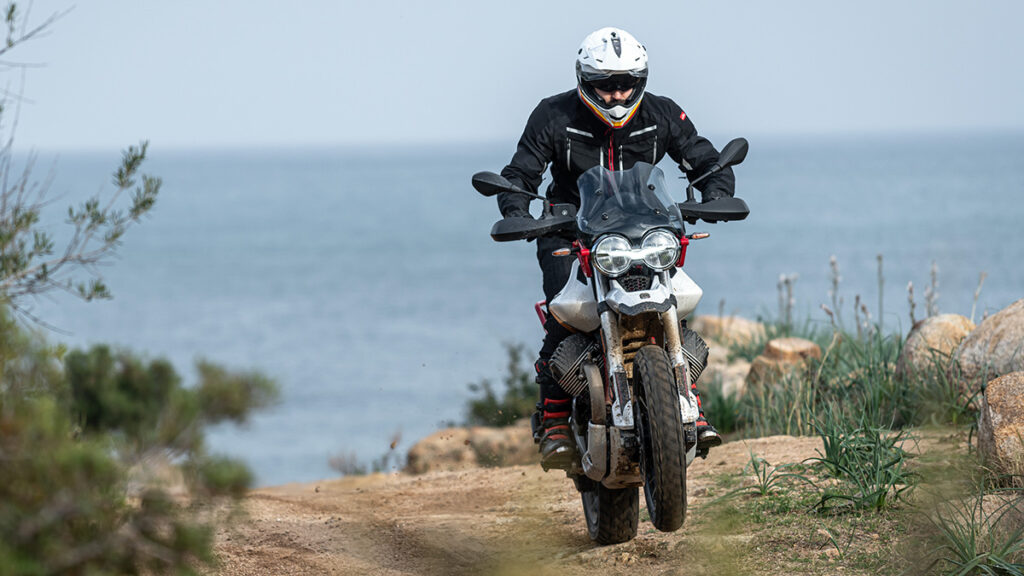 Moto Guzzi: ofertas en la gama V7, V85 TT, V9 y V100 11 Moto Guzzi V85 TT