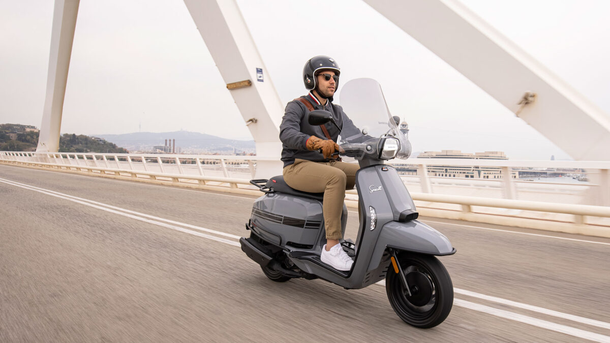En primavera es tiempo de Lambretta 1 lambretta-v125.special-carnet-coche