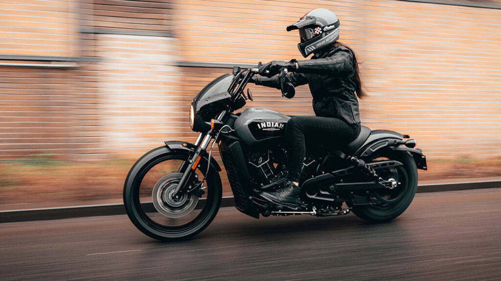 Indian Scout Rogue: todo al negro 12 indian scout rogue 1