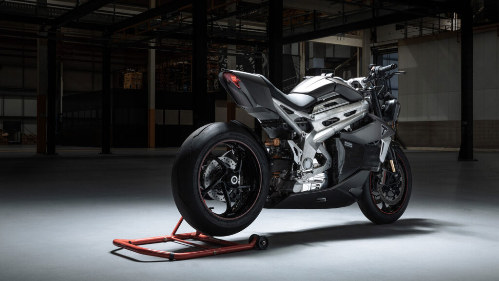Triumph TE-1: de concepto de moto elécrica a prototipo de pruebas 12 triumph te 1 2