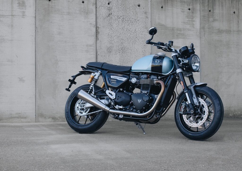 Triumph y Breitling unen sus destinos lanzando dos exclusivas piezas de coleccionista 7 triumph speed twin breitling estatica derecha