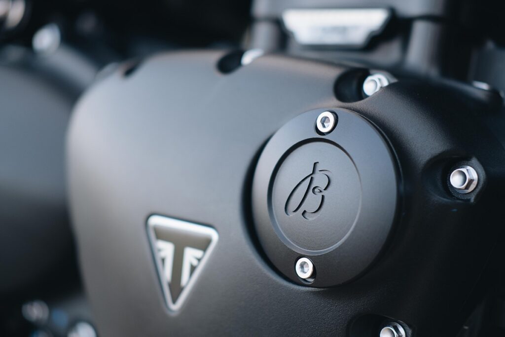 Triumph y Breitling unen sus destinos lanzando dos exclusivas piezas de coleccionista 8 triumph speed twin breitling estatica motor jpg