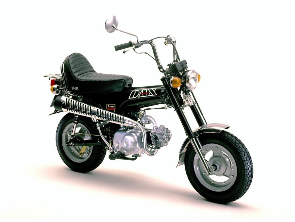 La "moto salchicha" de Honda: más de 50 años de historia y versión 2023 15 1981 HONDA ST50 Dax road 3 marchas 1981