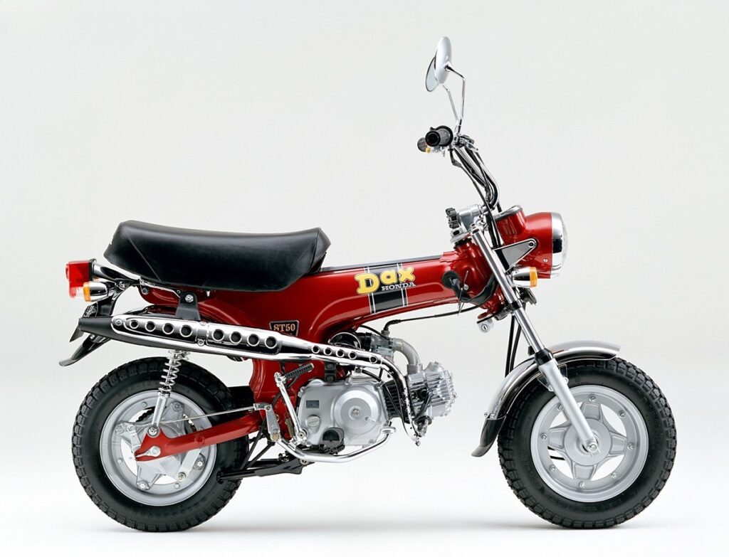 La "moto salchicha" de Honda: más de 50 años de historia y versión 2023 17 1995 HONDA ST50 Dax 1995