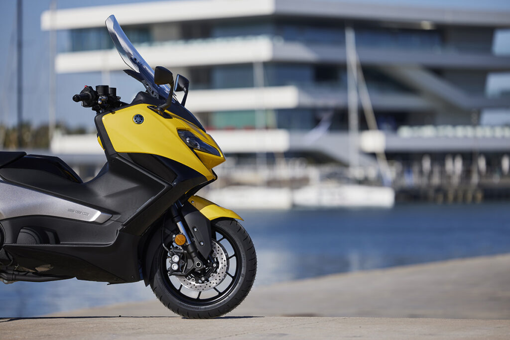 Yamaha TMAX 2022