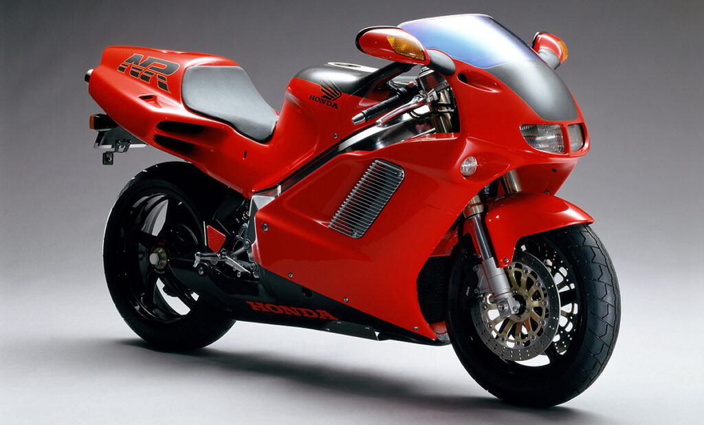 Estas son las motos más icónicas de los años 90 17 Honda NR 750