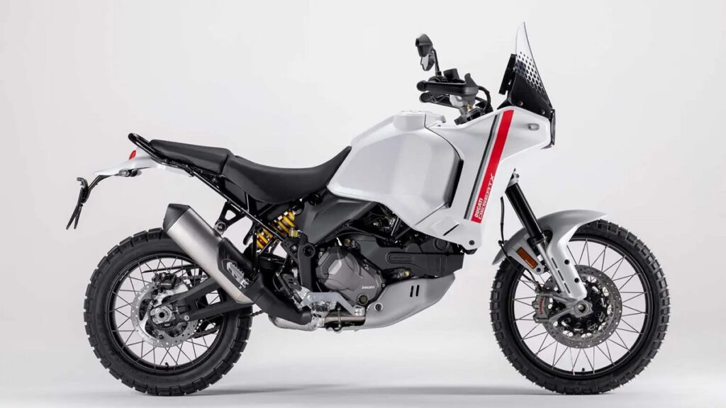 VIVE LA MOTO 2022: el gran escaparate de novedades 2022 11 Ducati Desert X