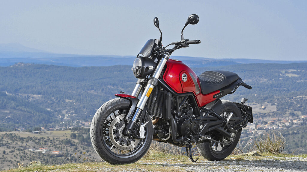 Benelli Leoncino: El león impone su ley 11 Benelli Leoncino 500