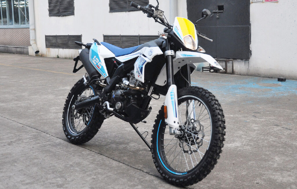 Motos trail: las 9 mejores para el carnet de coche 15 Mondial SMX Enduro 125