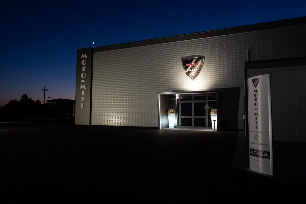 Museo "Moto Dei Miti" de Genesio Bevilacqua: una parrilla legendaria 16 Moto dei Miti pabellon 2 exterior