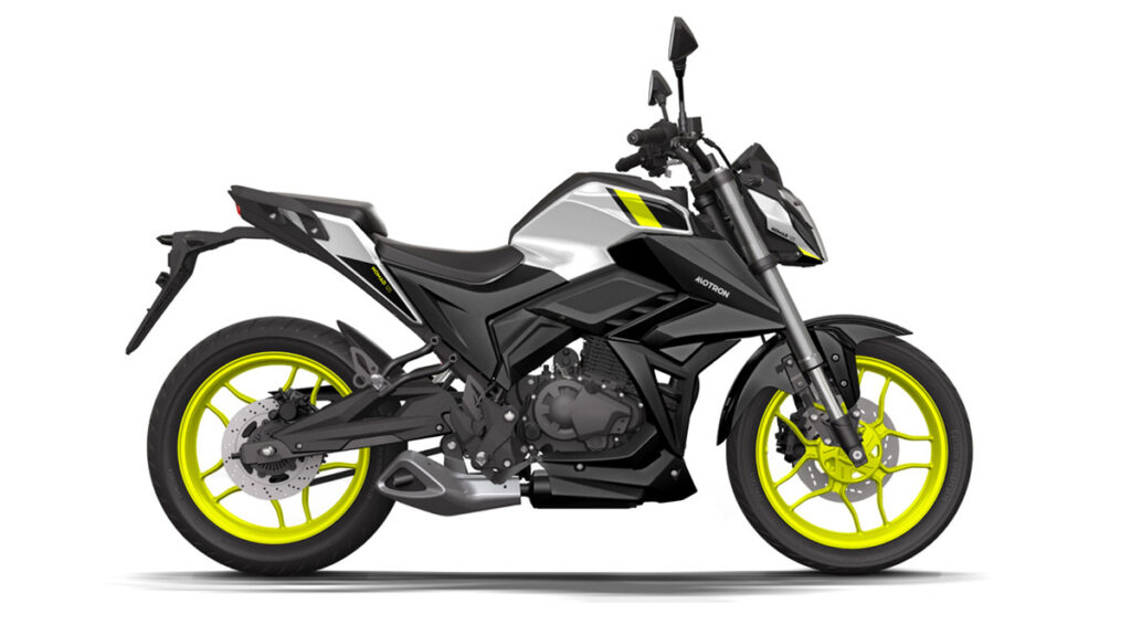 Voge 125R: este es su precio y las motos naked rivales 21 Motron NOMAD 125