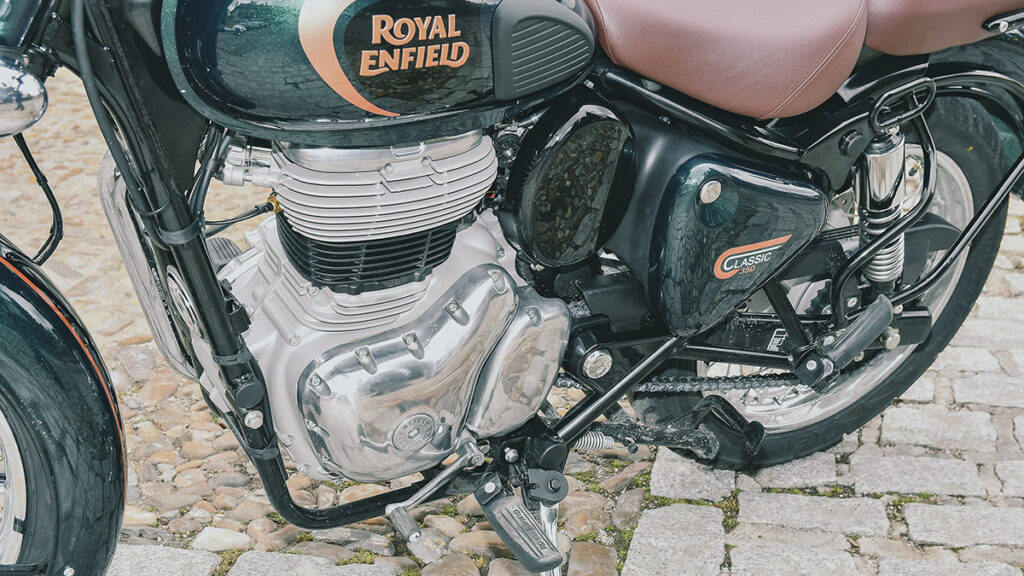 Prueba Royal Enfield Classic 350: esencia clásica con tecnología de hoy 12 Royal Enfield Classic 350