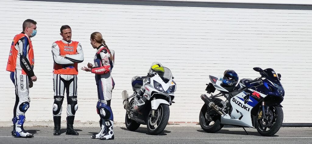 10 cosas que debes tener en cuenta si eres un apasionado de las motos 9 decalogo motociclista popular 4