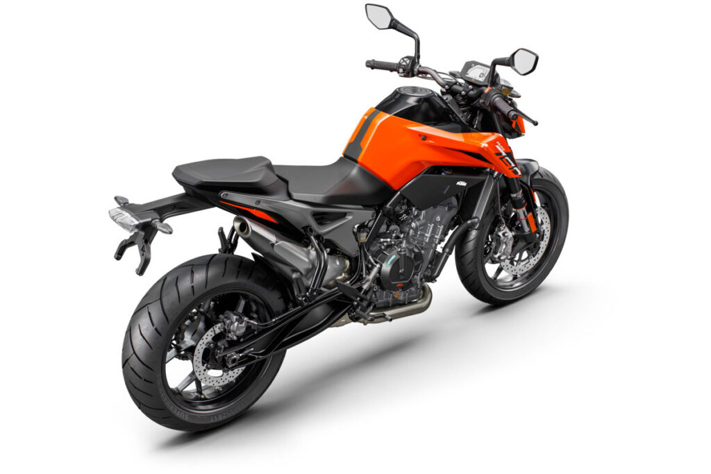 Chollo KTM 790 Duke 2023: quickshifter gratis y desde 79 euros al mes 11 ktm-790-duke-2022