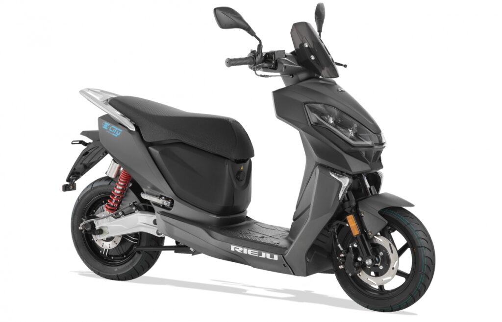 Nuevo scooter Rieju E-City: un paso más en el concepto eléctrico nacional 10 rieju e city 1200w