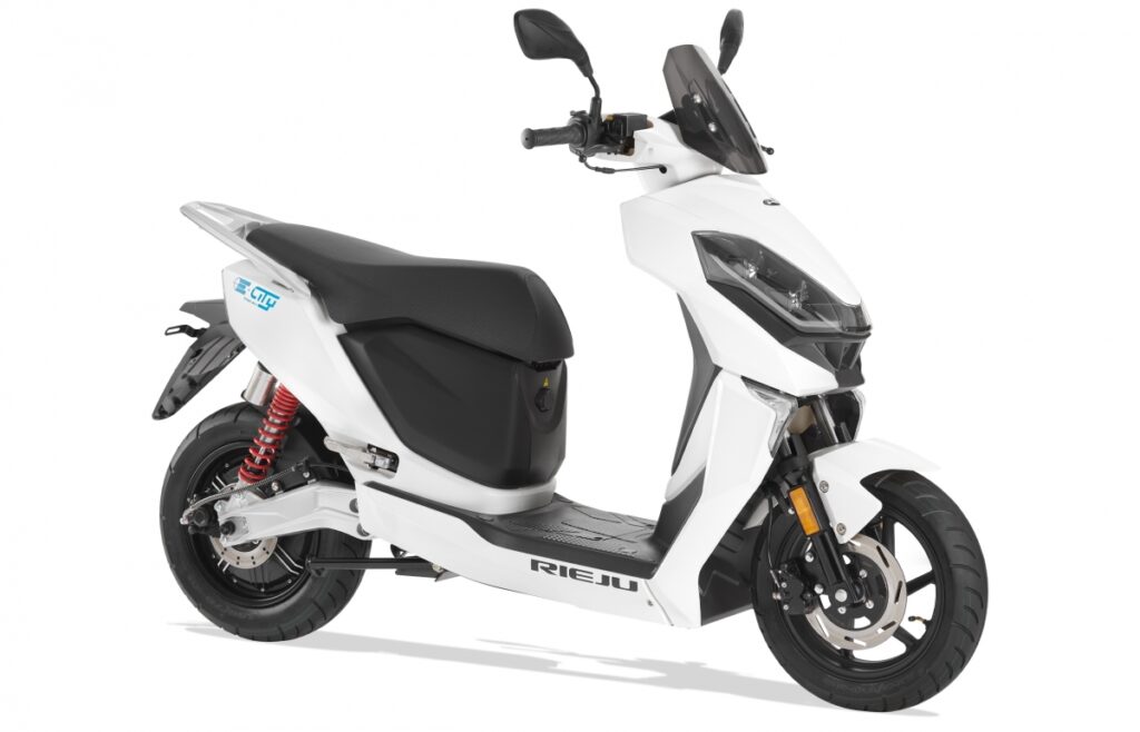 Nuevo scooter Rieju E-City: un paso más en el concepto eléctrico nacional 9 rieju e city 3000w