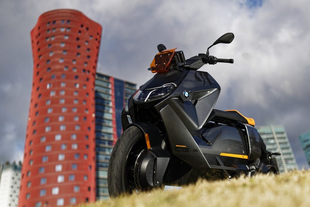 BMW CE 04: Evolución eléctrica 11 BMW CE 04 estatica 0