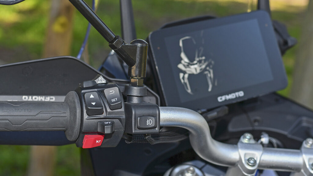 Prueba CF Moto 800 MT: la trail china con tecnología de KTM 12 CFMoto 800MT 1