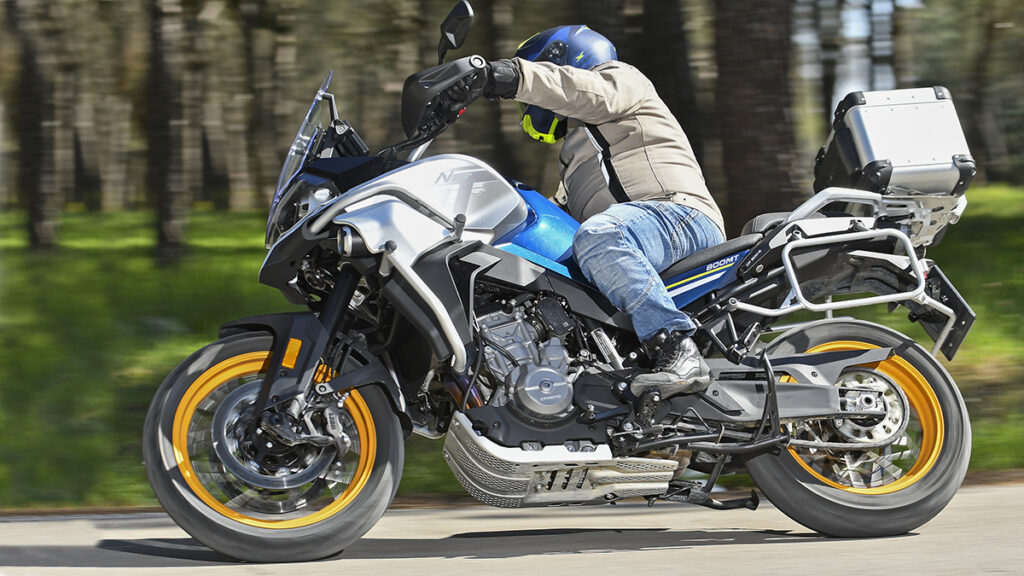 Prueba CF Moto 800 MT: la trail china con tecnología de KTM 15 CFMoto 800MT 11