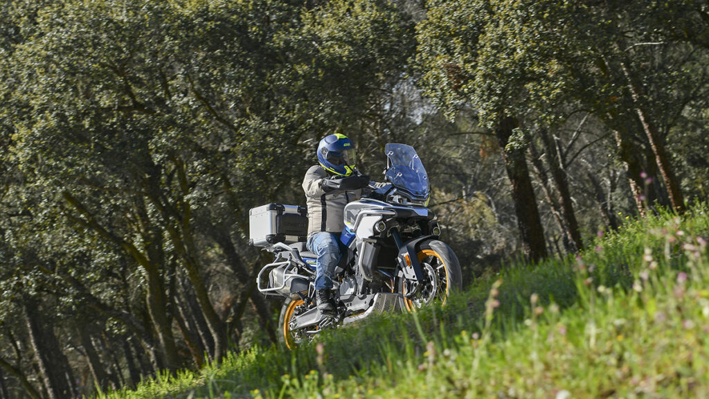 Prueba CF Moto 800 MT: la trail china con tecnología de KTM 18 CFMoto 800MT 14