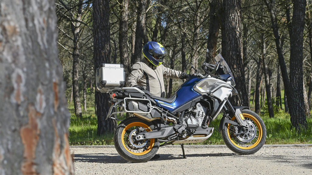 Prueba CF Moto 800 MT: la trail china con tecnología de KTM 13 CFMoto 800MT 16 1