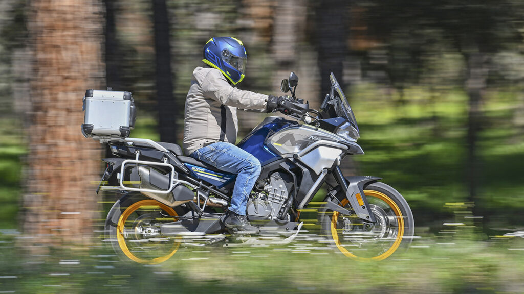 KTM se encargará de la distribución de CFMOTO en varios mercados europeos 10 CFMoto_800MT-6-1