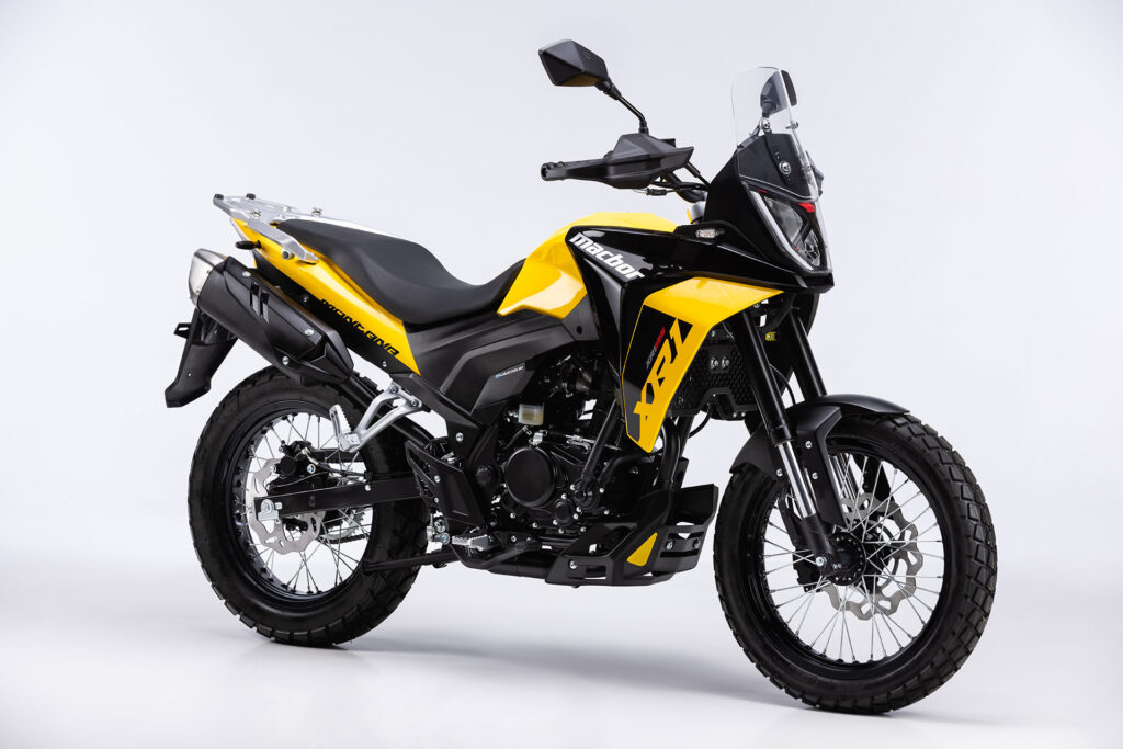 macbor-montana-xr1-rockster-125-vive-la-moto