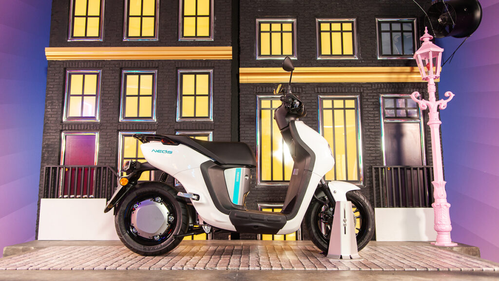Motos eléctricas: el primer scooter japonés 100 % eléctrico para el mercado europeo 11 Yamaha Neos 2022 2