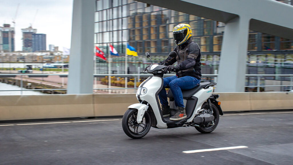 Motos eléctricas: el primer scooter japonés 100 % eléctrico para el mercado europeo 20 Yamaha Neos 2022 7