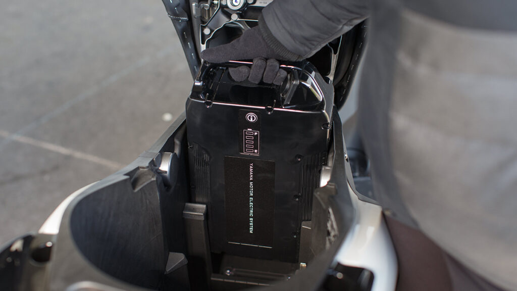 Motos eléctricas: el primer scooter japonés 100 % eléctrico para el mercado europeo 14 Yamaha Neos 2022 1 8