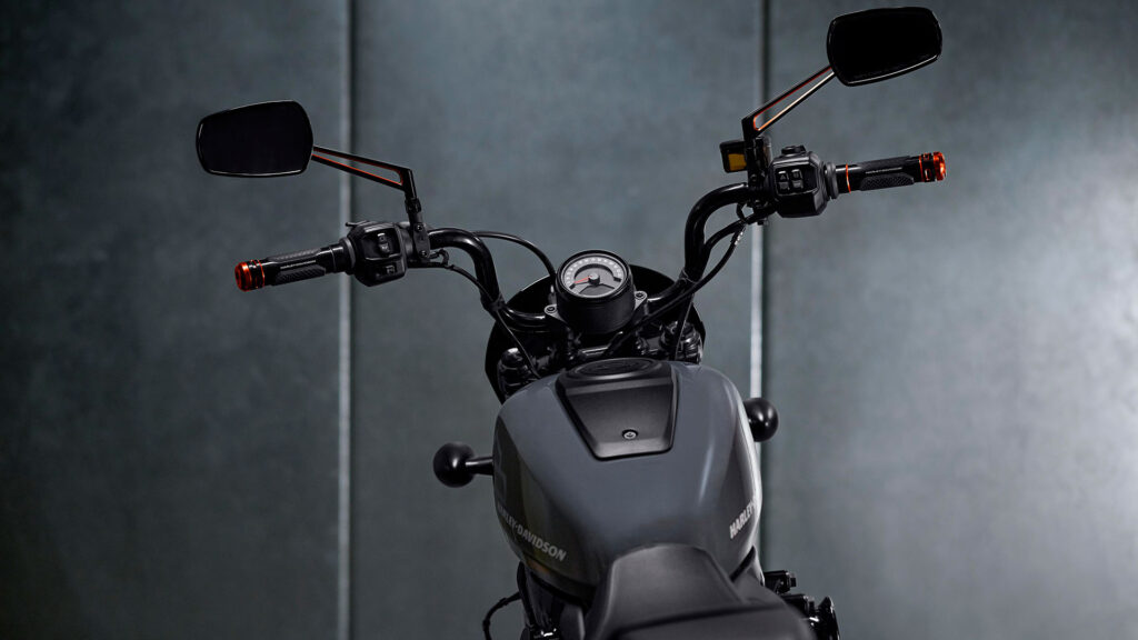 Nueva Harley-Davidson Nightster: la hermana pequeña de la Sportster 15 rh975 nightster reach handlebar loc dtl april 2022