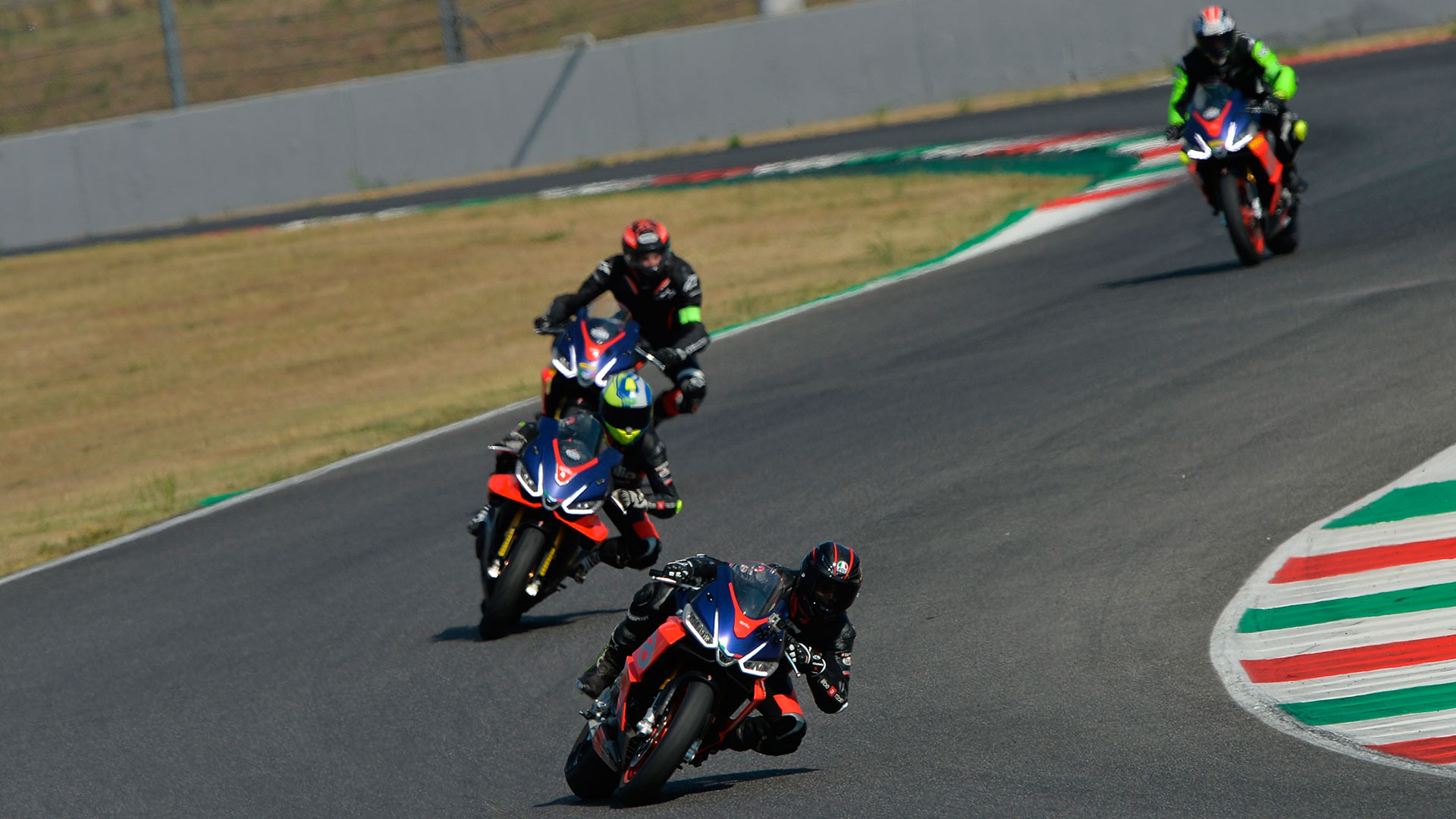 Aprilia Racers Days 2022: Valencia vuelve a acoger estas jornadas exclusivas en pista 7 03 Aprilia Racers Days