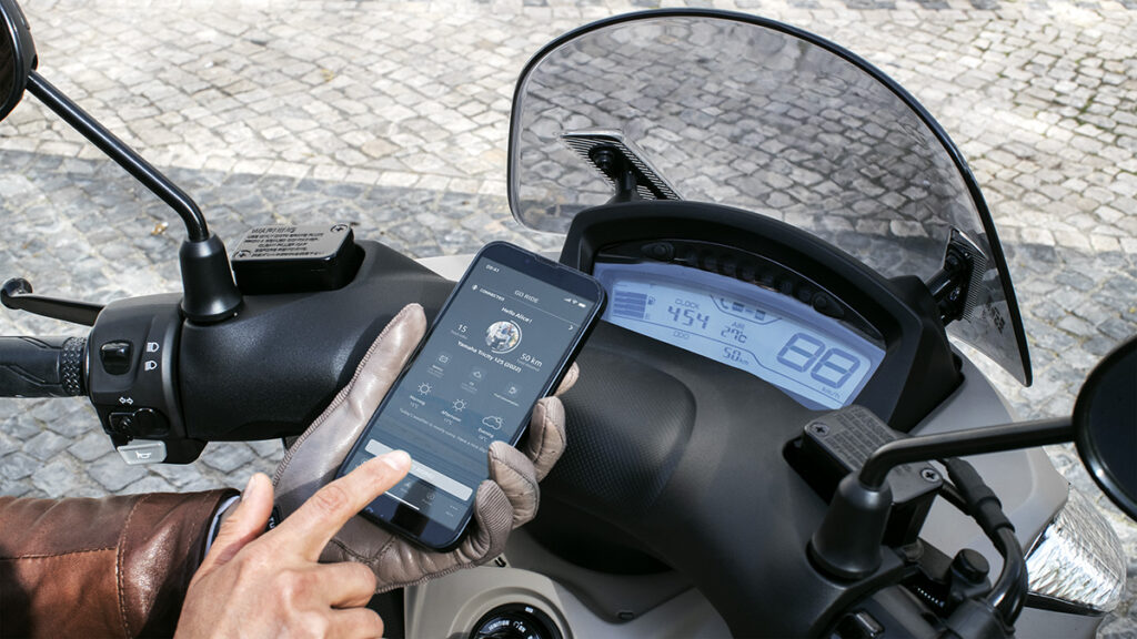 Gasta poco, es la moto de 3 ruedas más barata y muchos usuarios del carnet B la prefieren a un scooter 13 Yamaha Tricity 125 2022