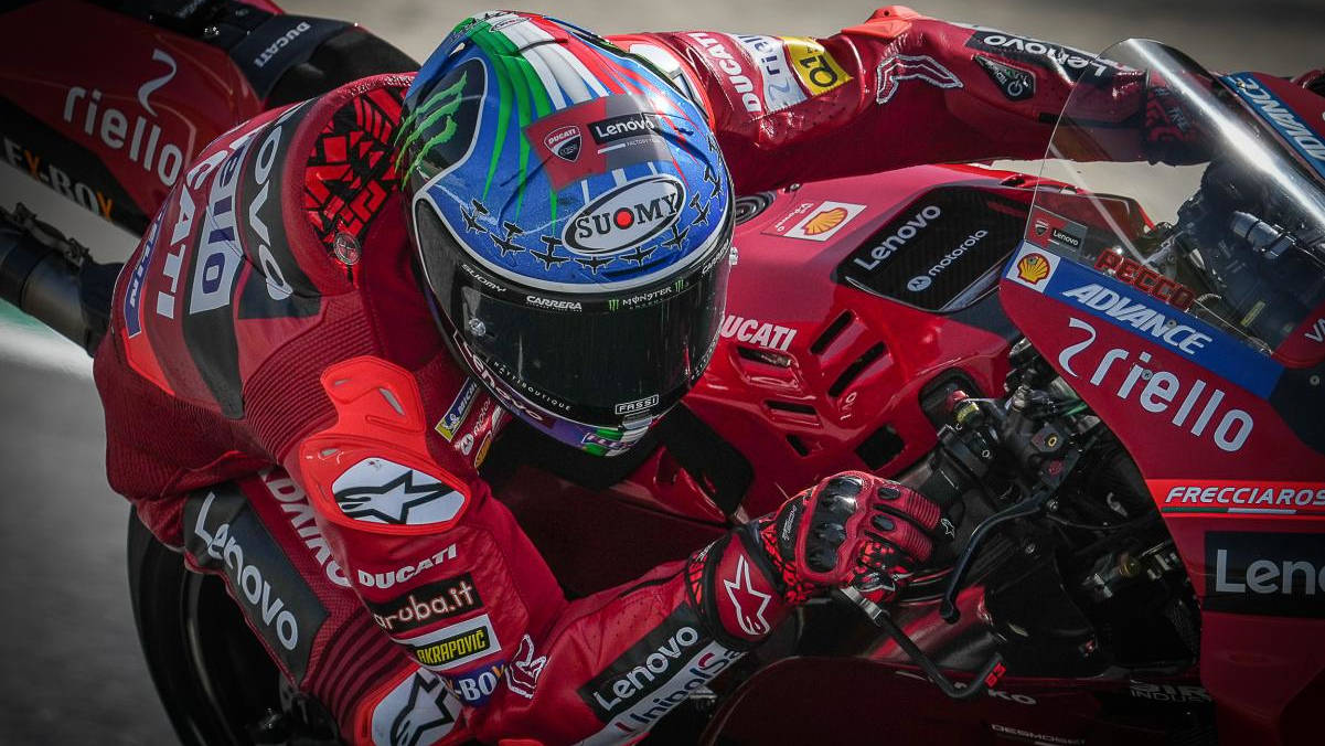 MotoGP Italia: Bagnaia domina y logra su primera victoria en Mugello 7 63 francesco bagnaiadsc07341.gallery full top lg