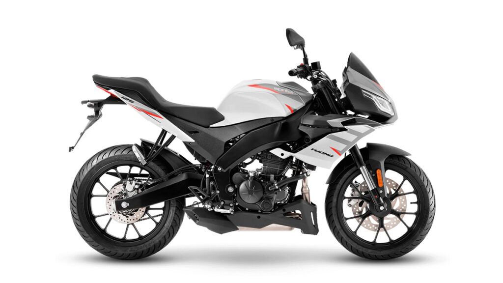Voge 125R: este es su precio y las motos naked rivales 14 Aprilia Tuono 125