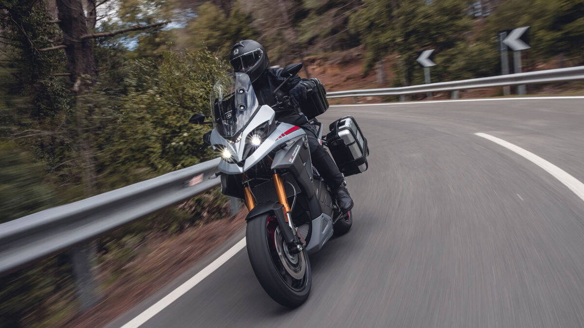 Energica Experia: una trail asfáltica en formato 100% eléctrico 1 energica-experia-trail-100%-electrica