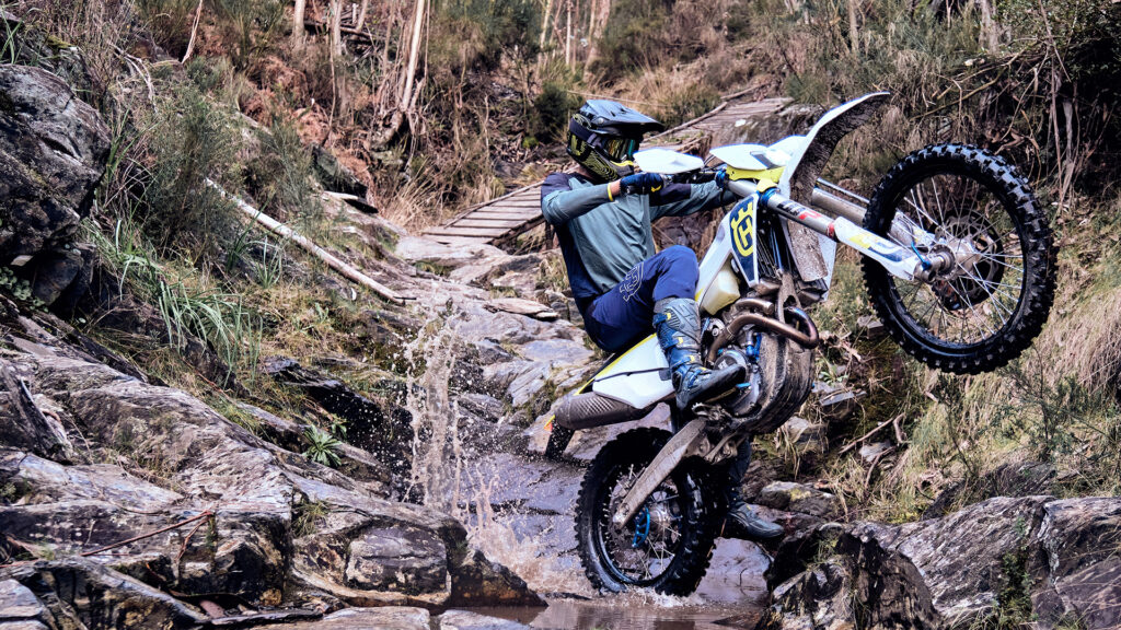 Gama Husqvarna Enduro 2023: nuevos colores 12 husqvarna-gama-enduro-2023
