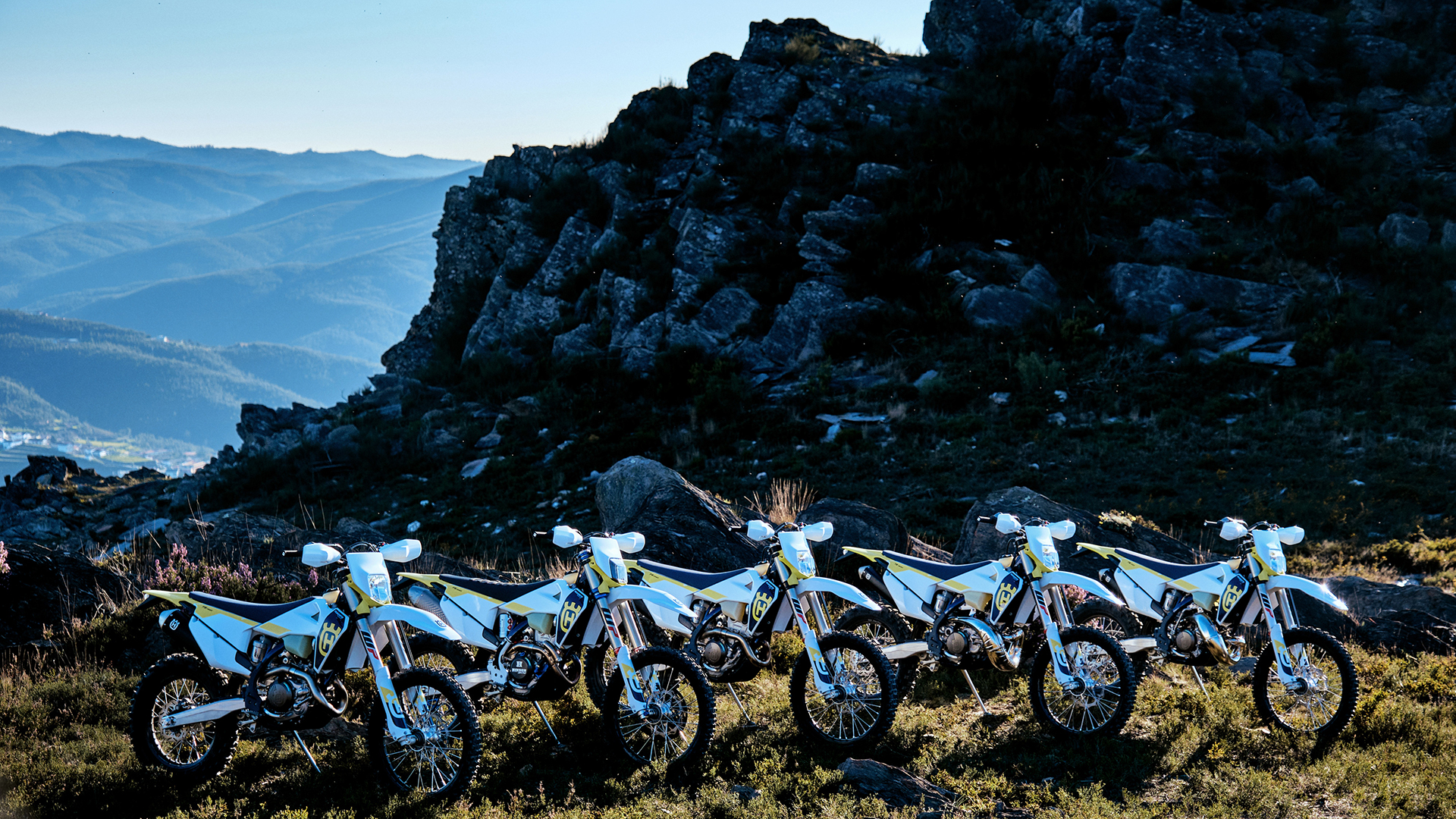 Gama Husqvarna Enduro 2023: nuevos colores 6 husqvarna-gama-enduro-2023