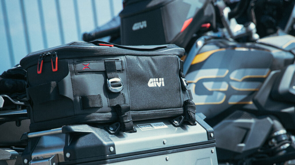 Gama X-Line de GIVI: múltiples opciones para ampliar la capacidad de tu moto 11 GIVI X Line 19