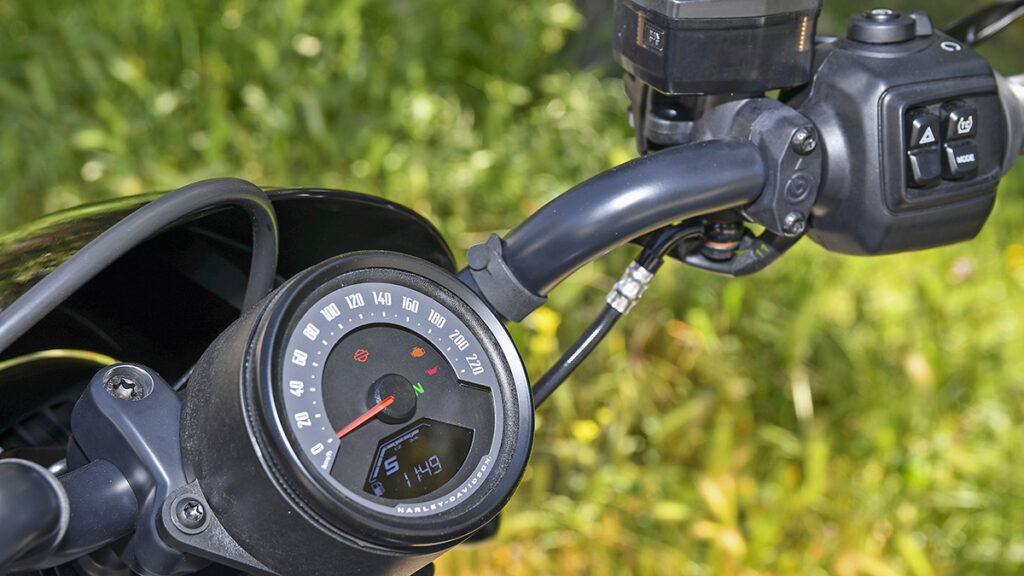 Prueba Harley-Davidson Nightster: Trampantojo americano 13 Harley Davidson Nightster 6