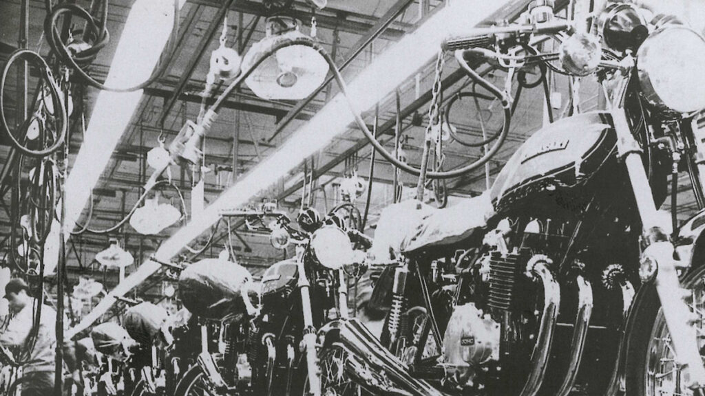 50 aniversario Kawasaki Z: nostalgia del futuro 13 Kawasaski Z 50 Aniversario 7