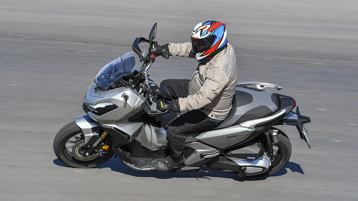 Prueba Honda ADV 350: más que una cara bonita