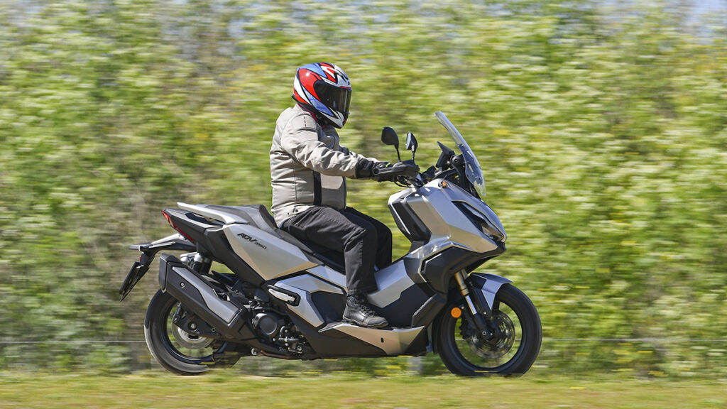 Prueba Honda ADV 350