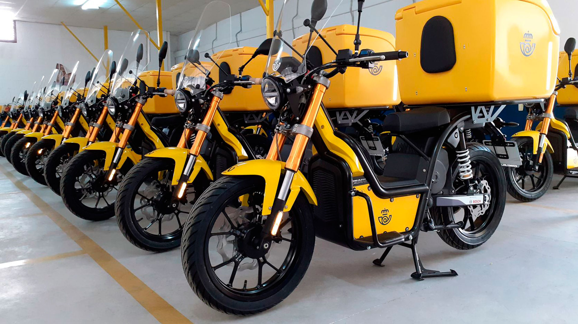 NUUK Mobility Solutions entrega otras 400 motos eléctricas a Correos 7 NUUK---Flota-Correos-
