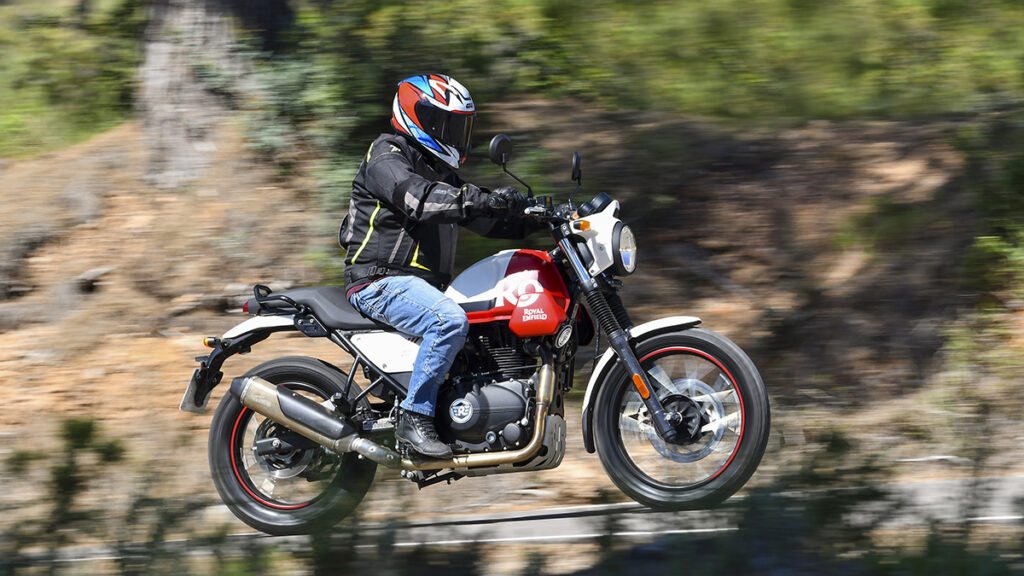 Prueba Royal Enfield Scram 411: una scrambler que viene del campo 15 Royal Enfield Scram 411 7