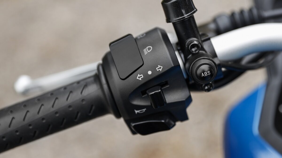 Motos trail: un modelo totalmente moderno, pero con el sabor de siempre 9 Voge 650 DSX 11 edited